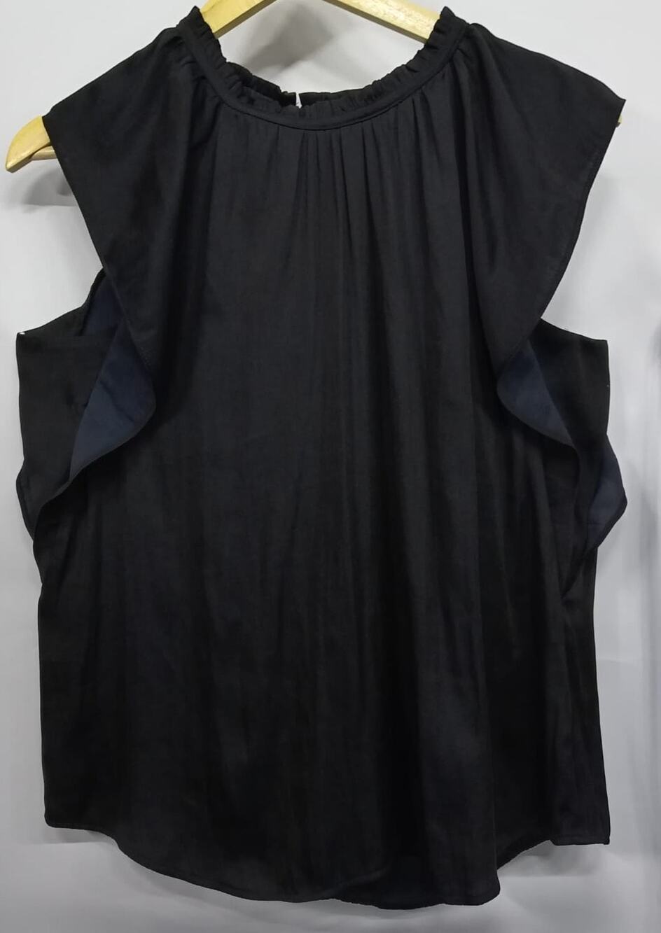 LOFT Black Sleeveless Top Solid Lightweight Size M